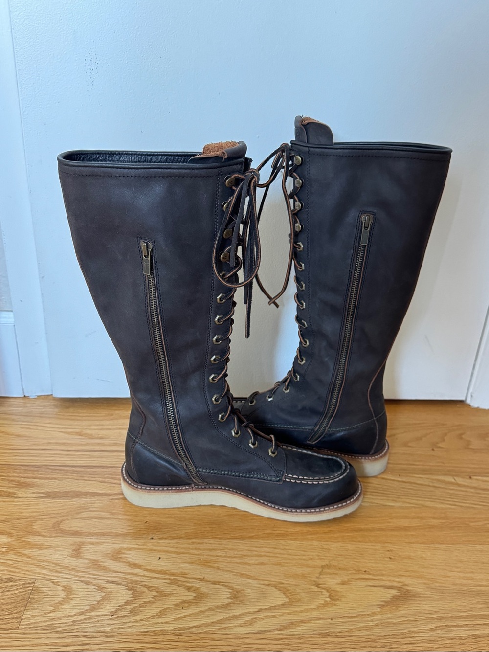 VINTAGE Frye Dakota Tall Knee-High Lace Up Leather Boots - Near Mint - Size 9 - Picture 7 of 9